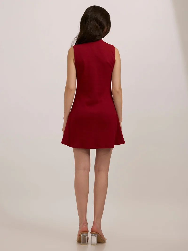 أوجيدر فستان سكاتر بياقة مضلعة